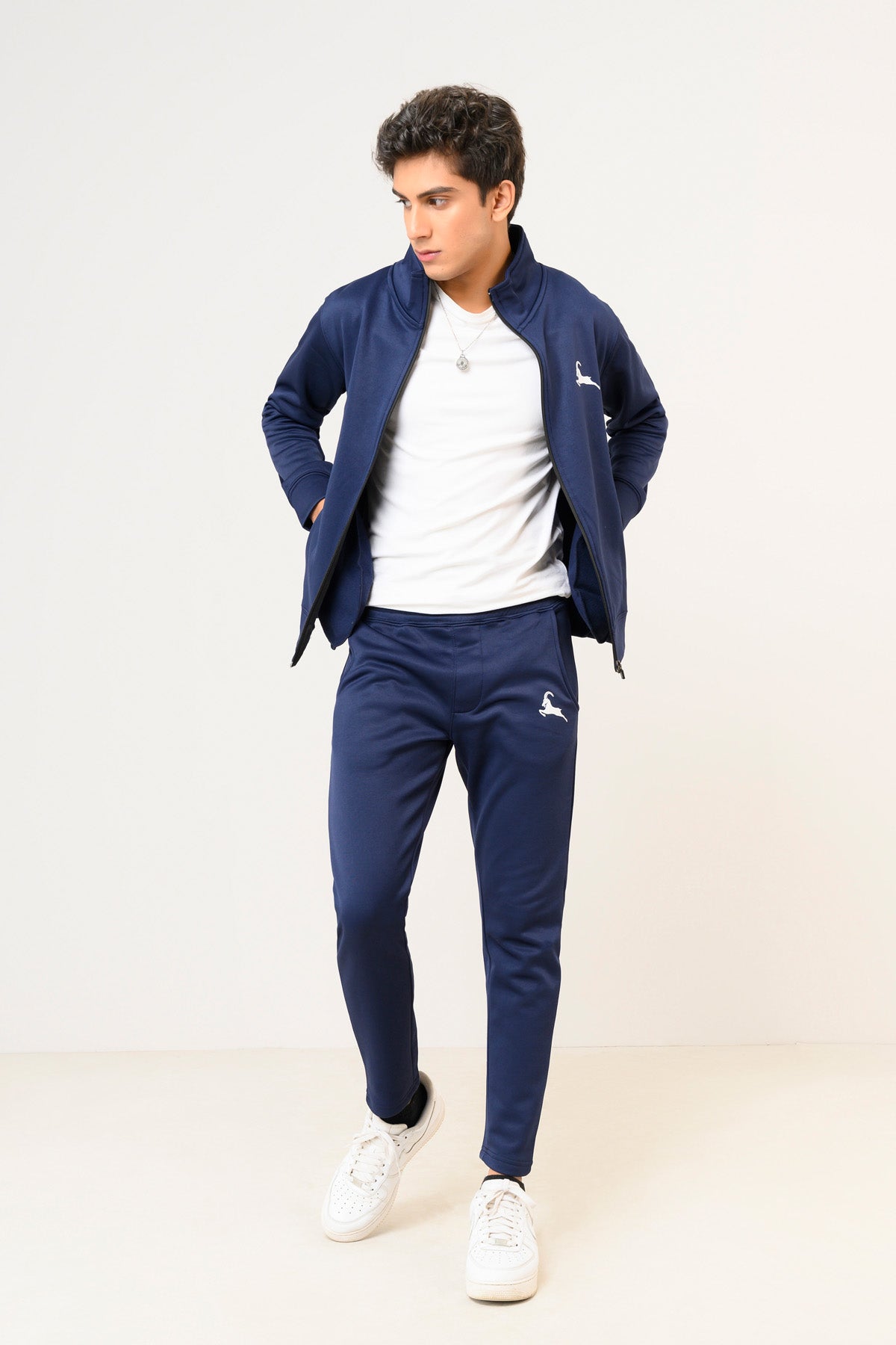 Navy jogging online suit